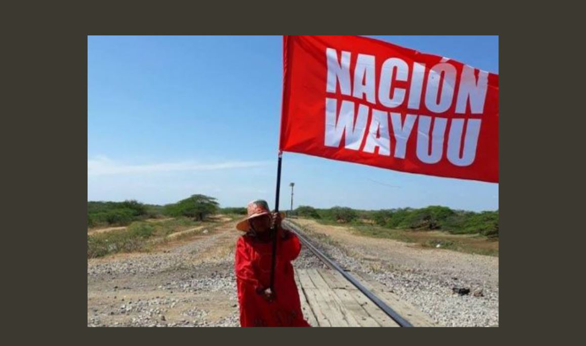 Indigenous Wayúu communities in the department of La Guijira took to the roads to ask for food and water in the midst of the health crisis. (Photo: Servindi)